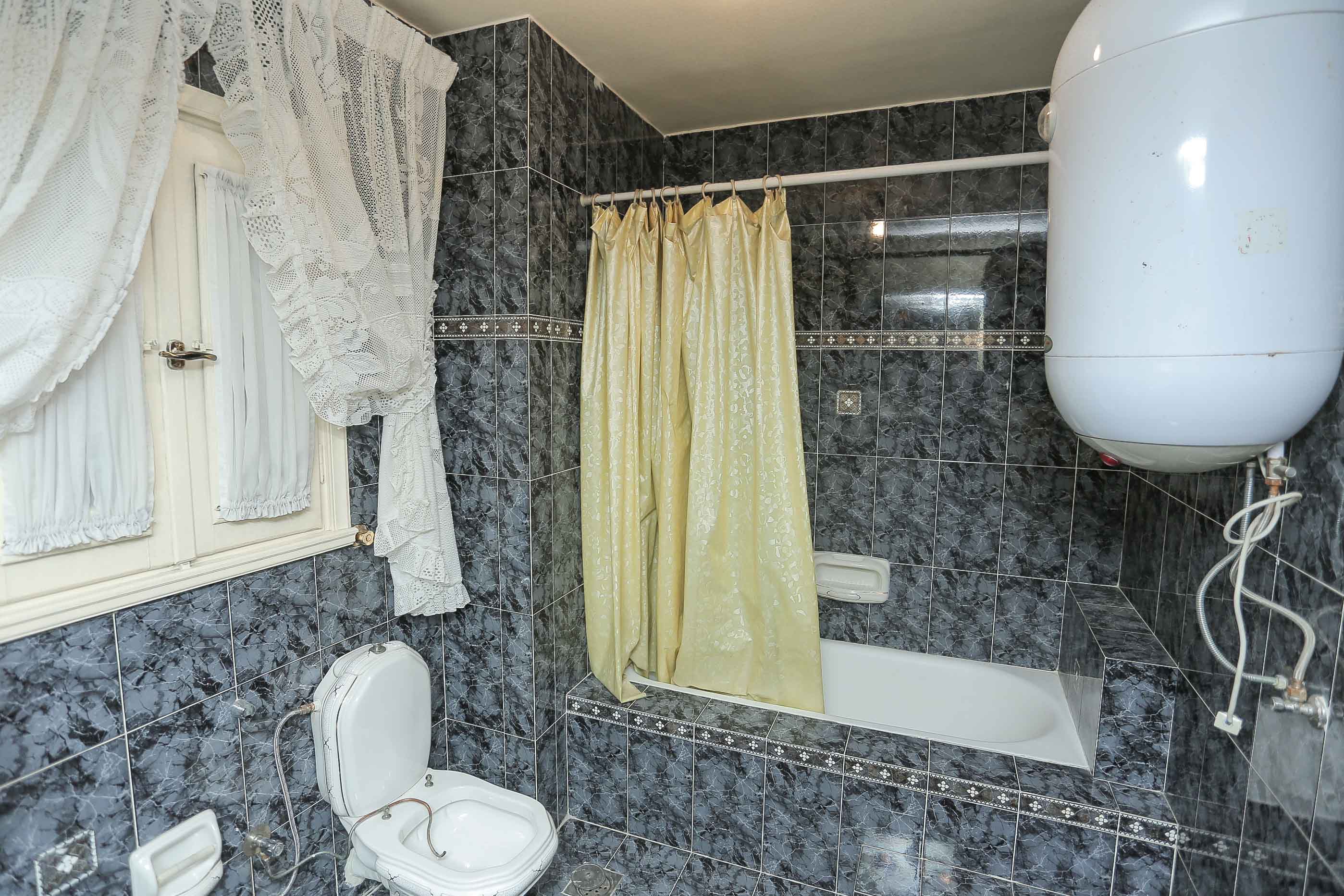 شقة للإيجار مفروش 220م مصطفى كامل (ش أبو قير الرئيسى)