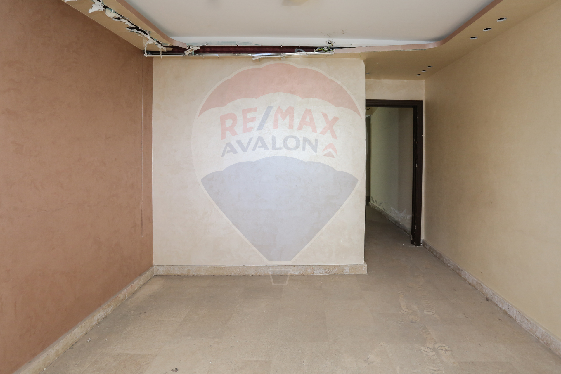 Administrative office for rent 60m Al-Mansheya (Othman Abaza St. - Al Sabaa Banat)