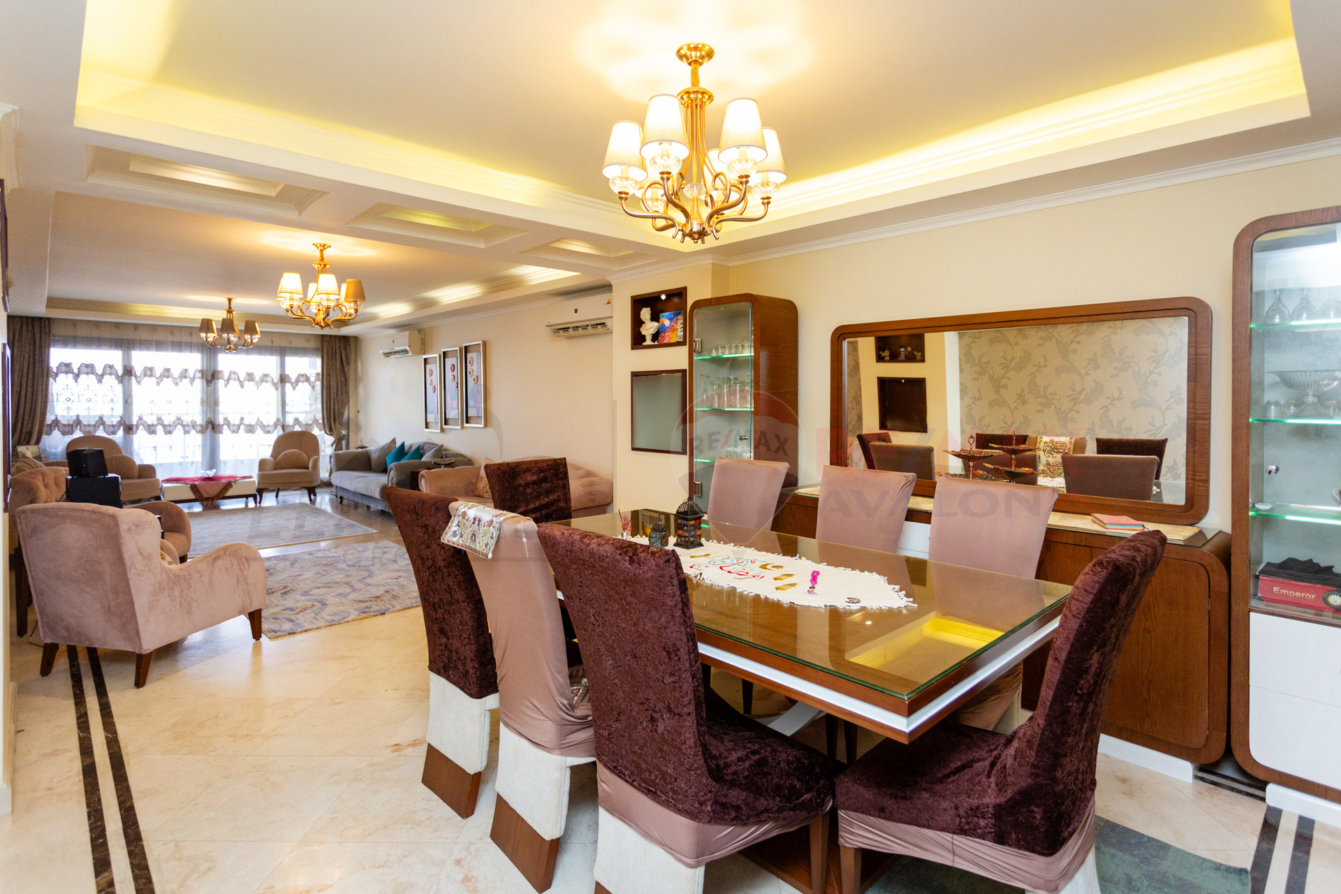 Apartment for sale 250 m Saba Pasha (Royal Plaza)