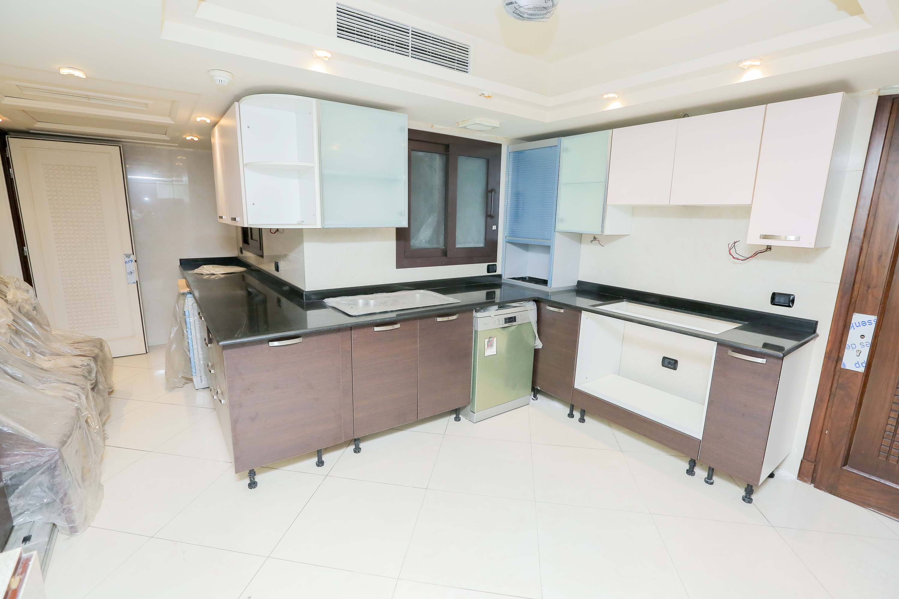Luxurious Apartment For sale 500m - Latin  District - Latin District Building (Patrice Lumumba St.) First Hand