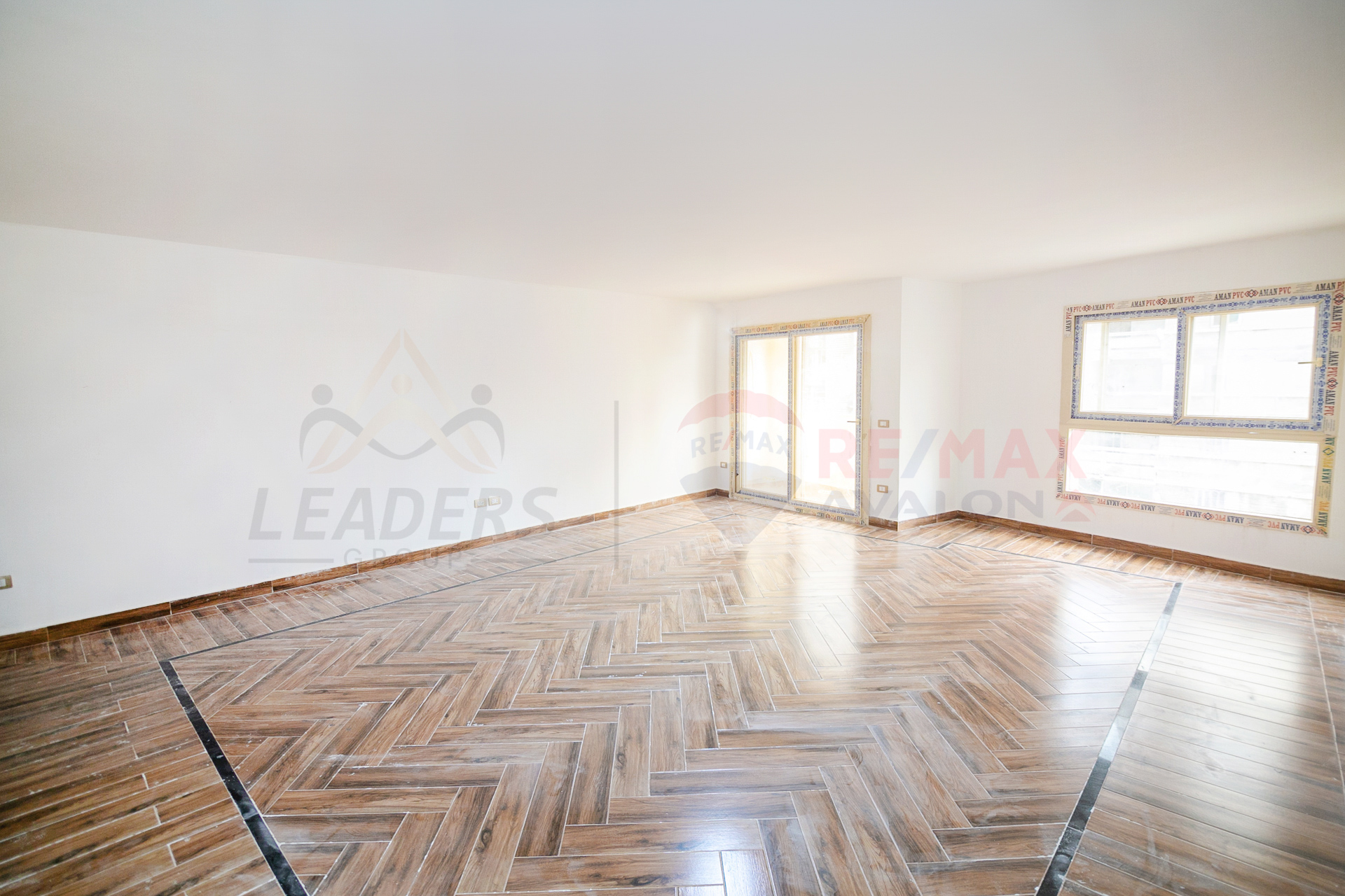 Administrative headquarters for rent 200 m Roushdy (Abu Qir St.)