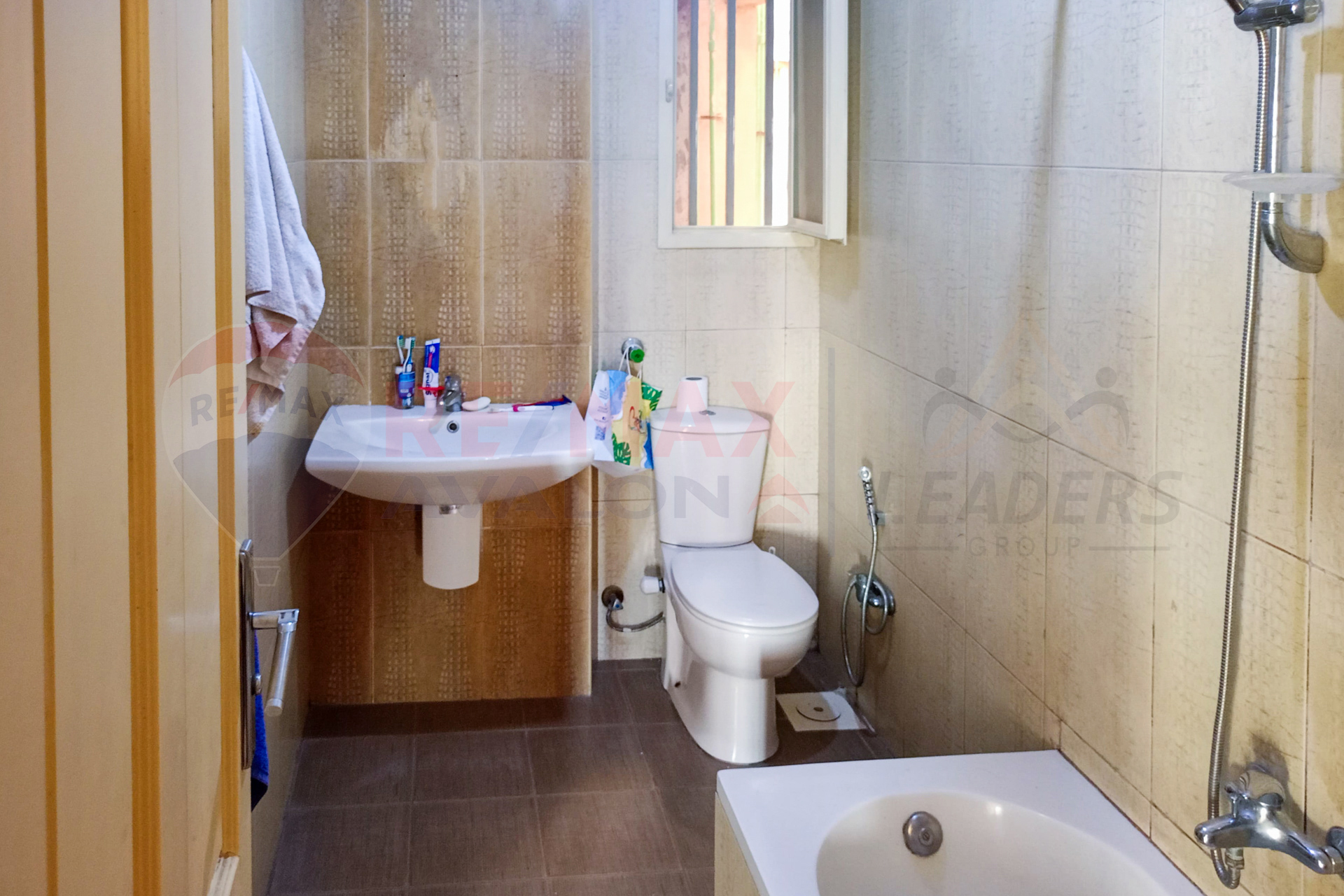Apartment for sale 142 m Kafr Abdo (Sakina Bint Al Hussein St.)