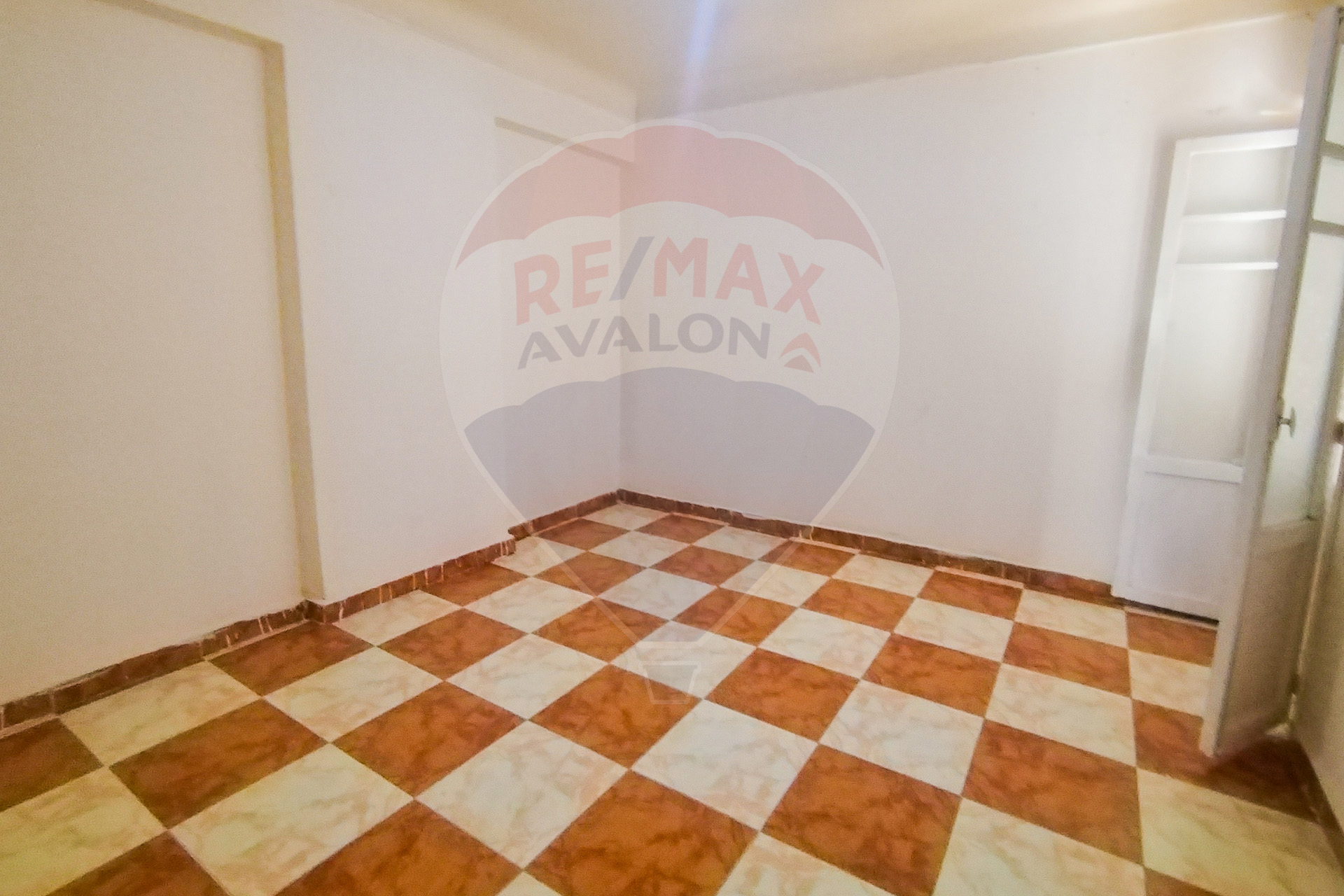 Apartment for sale 140 m sidi beshr (Steps from Gamal Abdel Nasser St. and Al-Issawi St.)