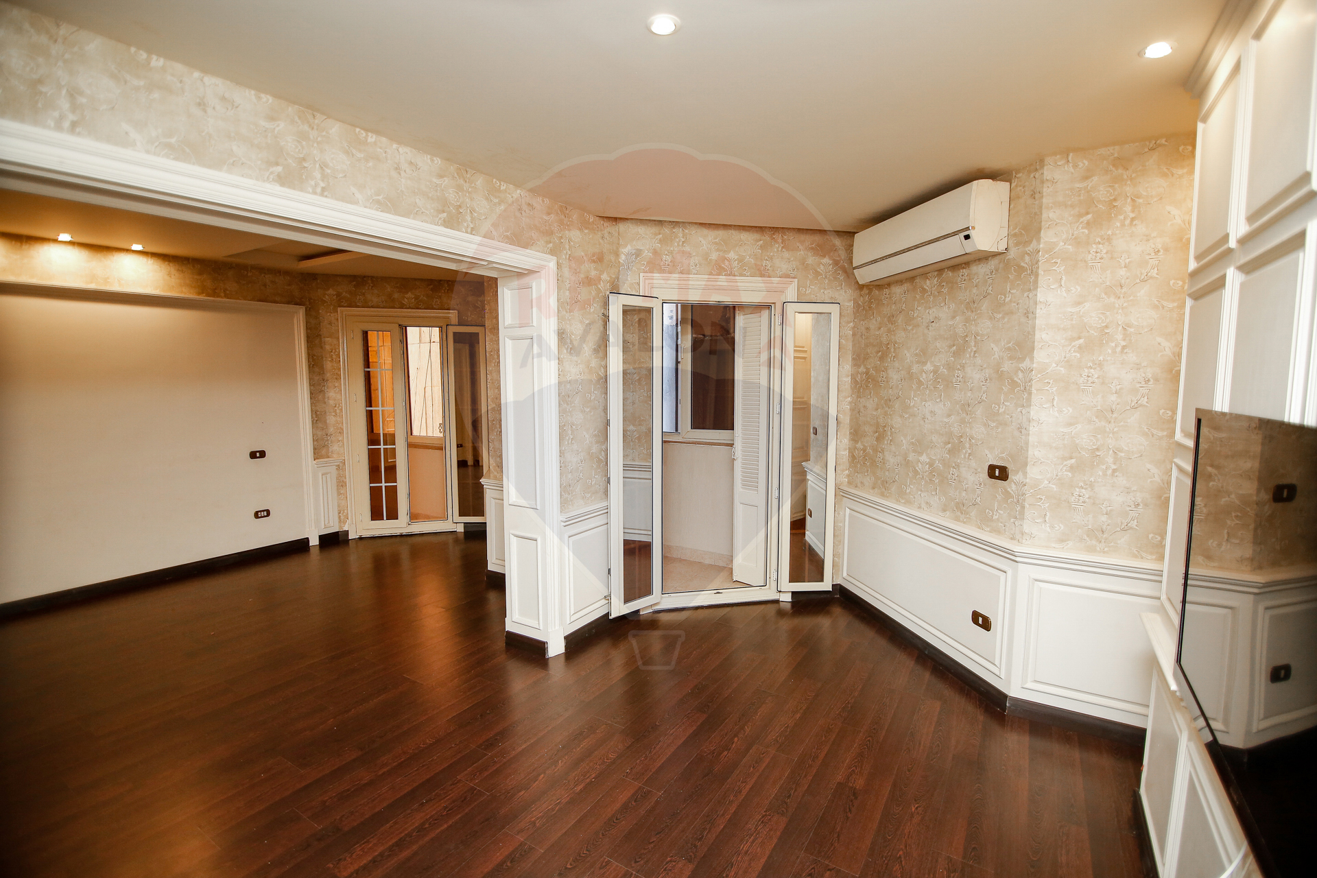 Apartment for sale 365 m Al-Saraya ( directly on the sea )