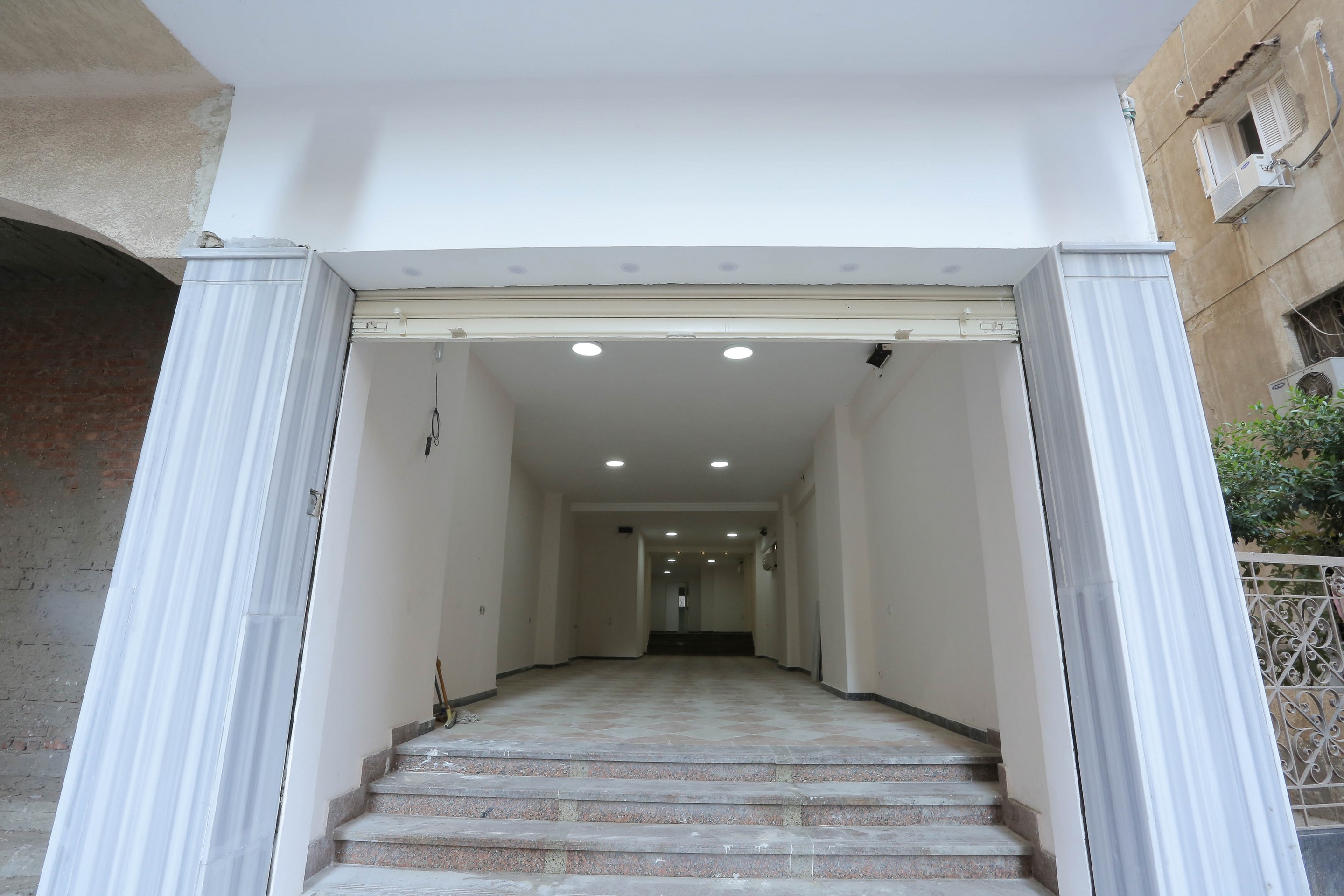 محل تجارى للبيع 200م سموحة -بجوار مركز الاسكندرية للعيون