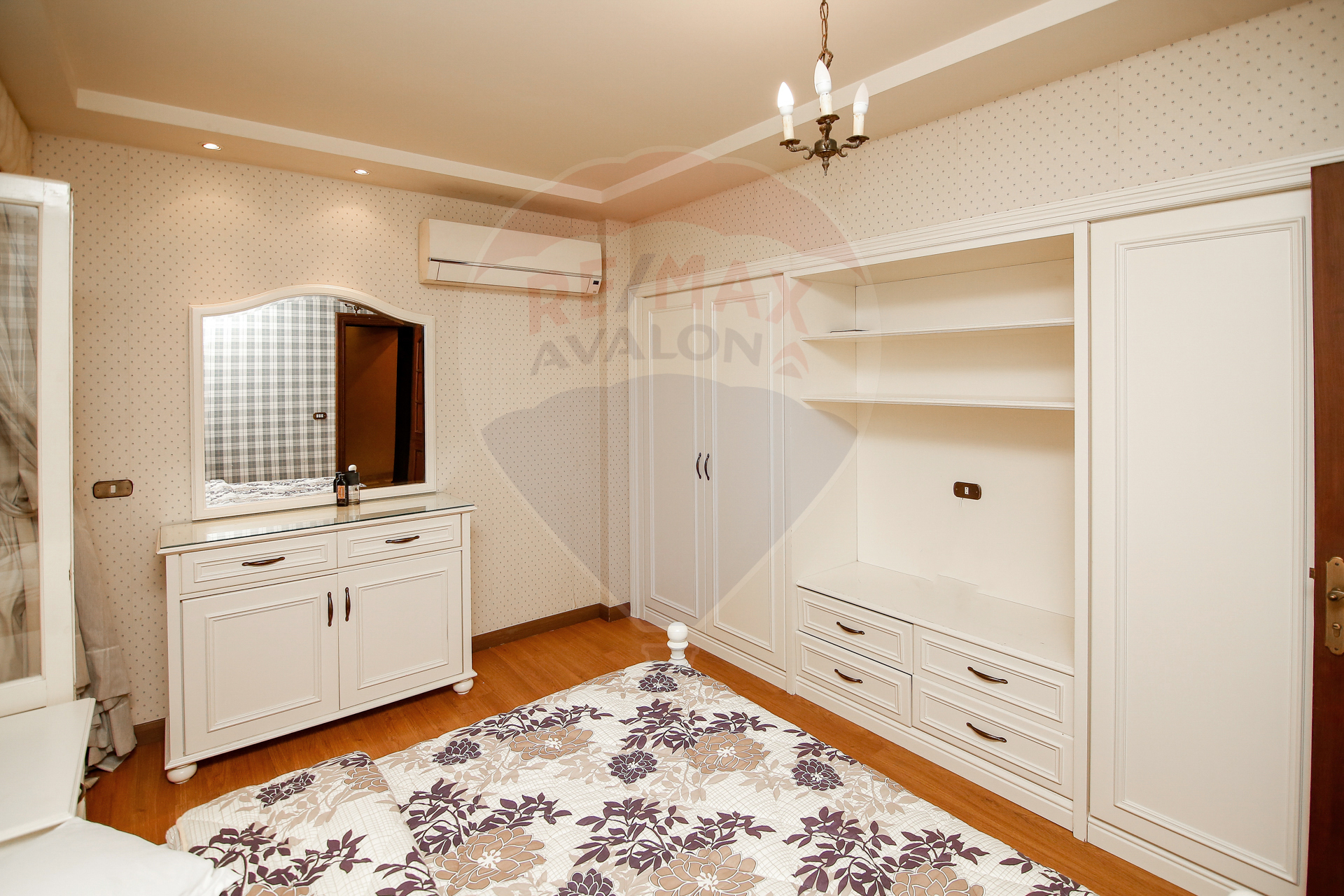 Apartment for sale 365 m Al-Saraya ( directly on the sea )