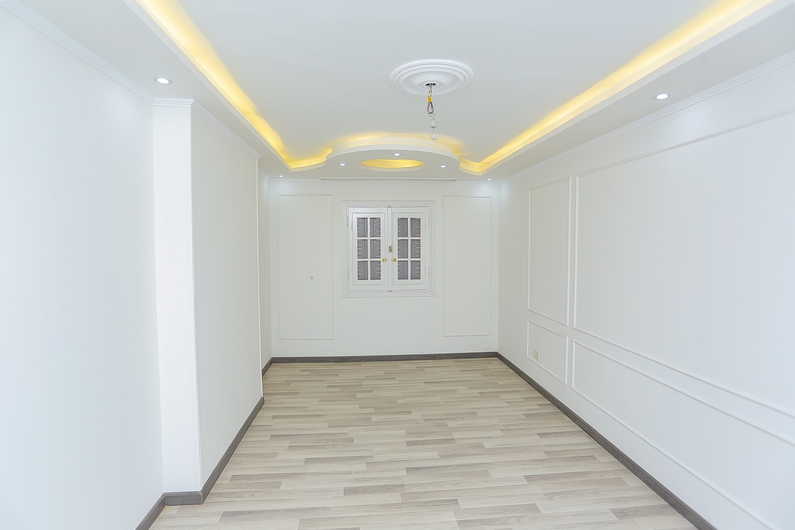 Apartment for sale 185m El-Azarita (Near to Tram station.)