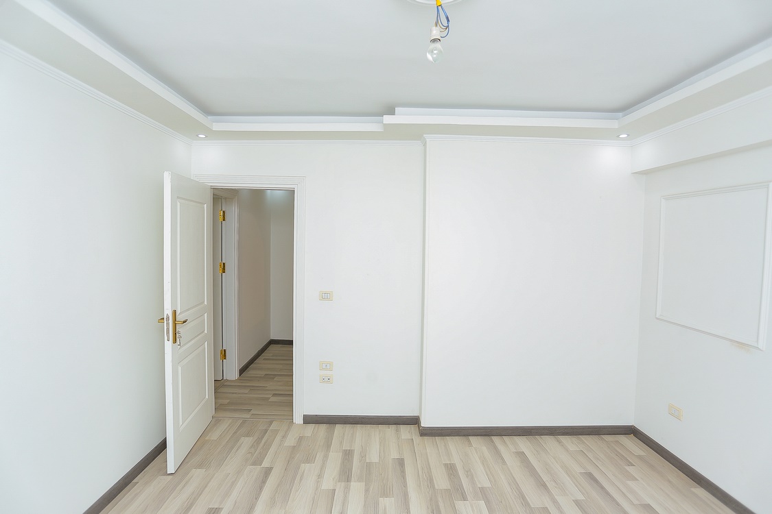 Apartment for sale 185m El-Azarita (Near to Tram station.)