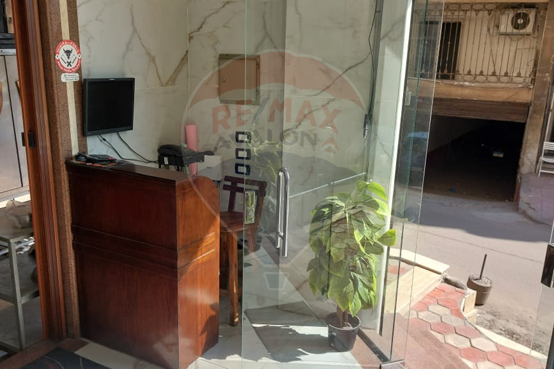 Shops for rent 18 m , 32 m Saba Basha (Steps from the sea)