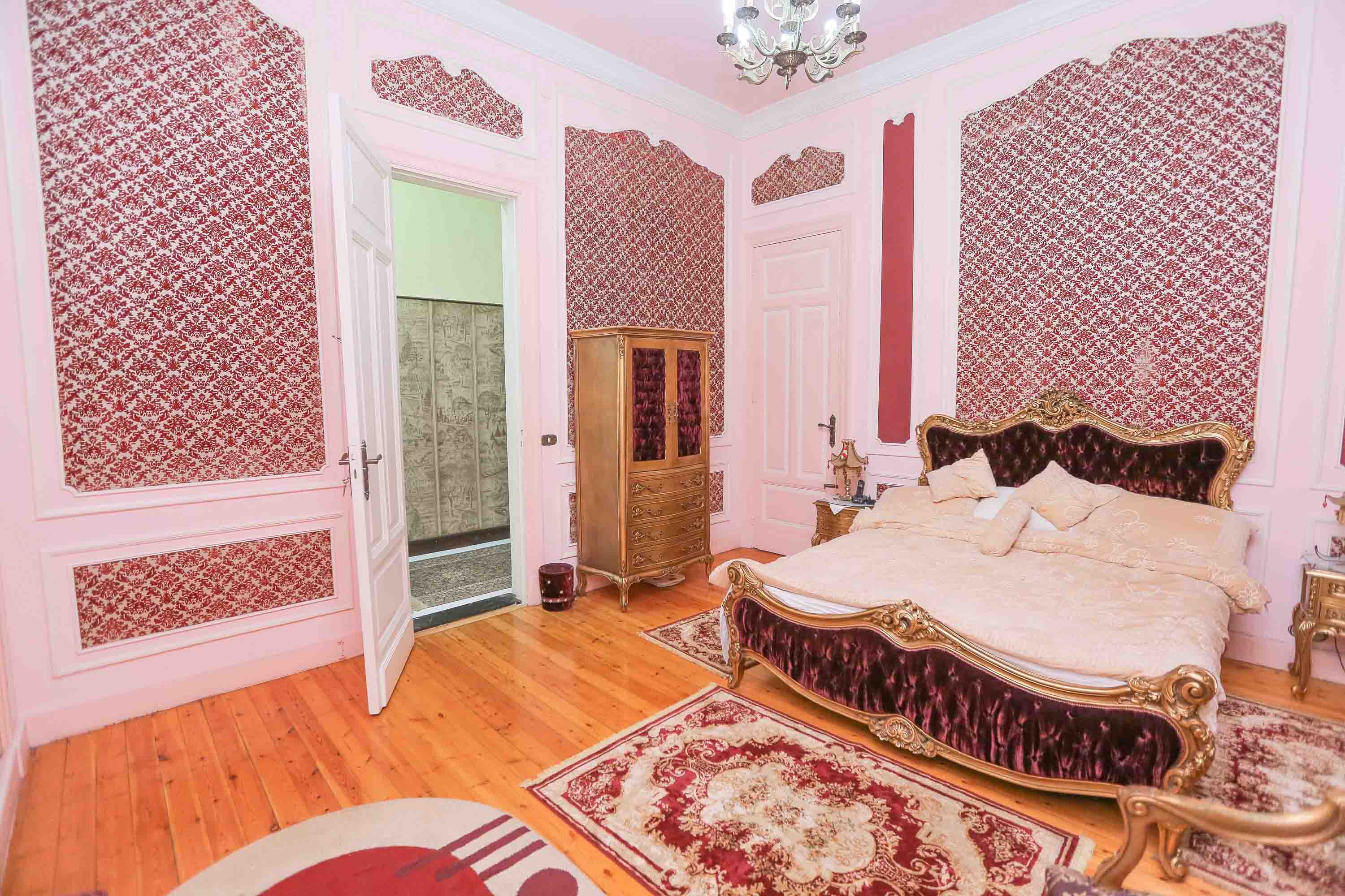 Apartment For sale or rent 450m - Latin District (Front of Medicine- ِNear to sea)