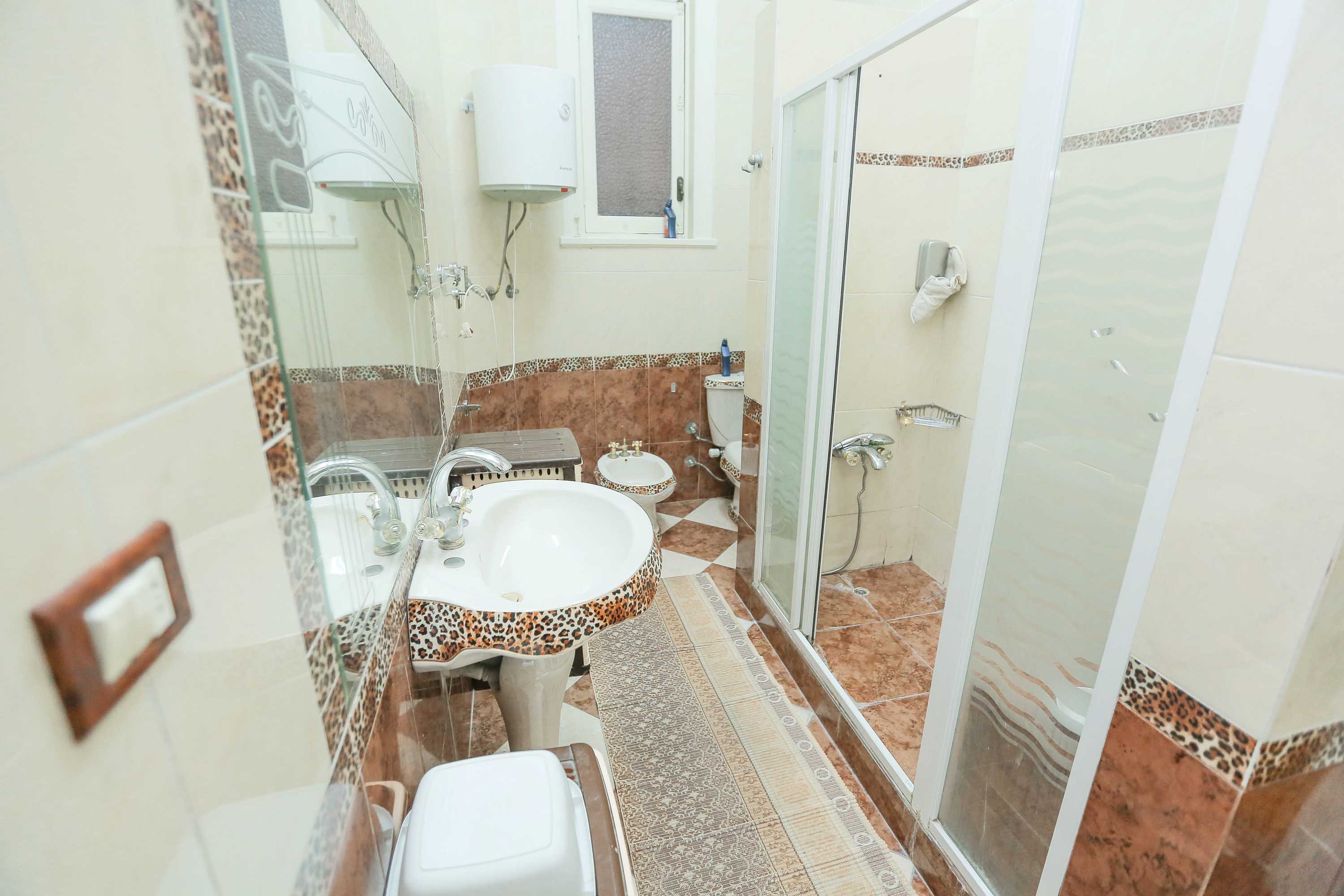 Apartment For sale or rent 450m - Latin District (Front of Medicine- ِNear to sea)