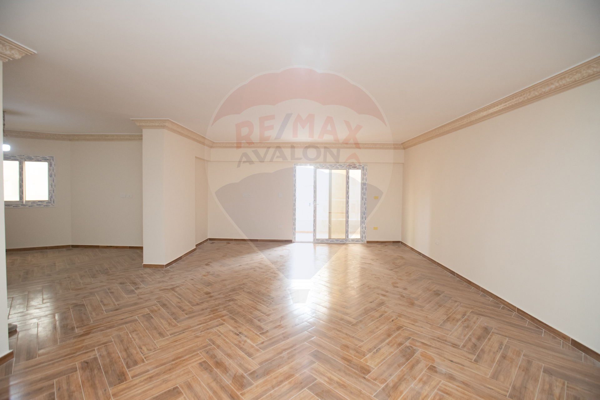 Apartment for sale 240 m Mostafa Kamel (Directly on tram) - 1st residence - corner apartment -