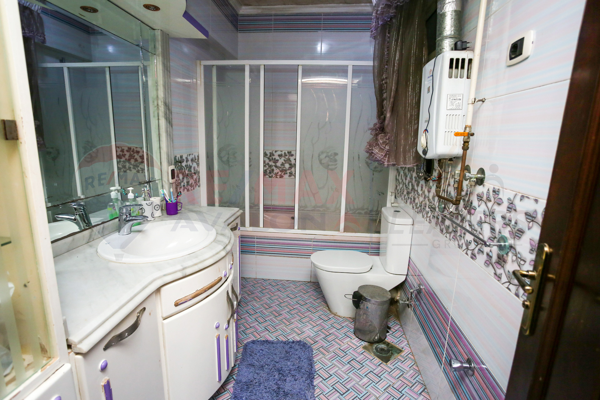 Apartment for sale 240 m Gleem (Mostafa Maher St.)