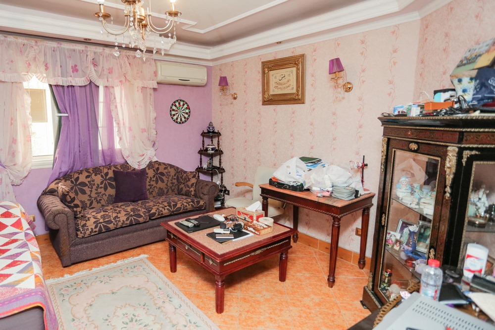 شقة مسجله شهر عقاري للبيع 220م سموحة ( ميدان فيكتور عمانويل )