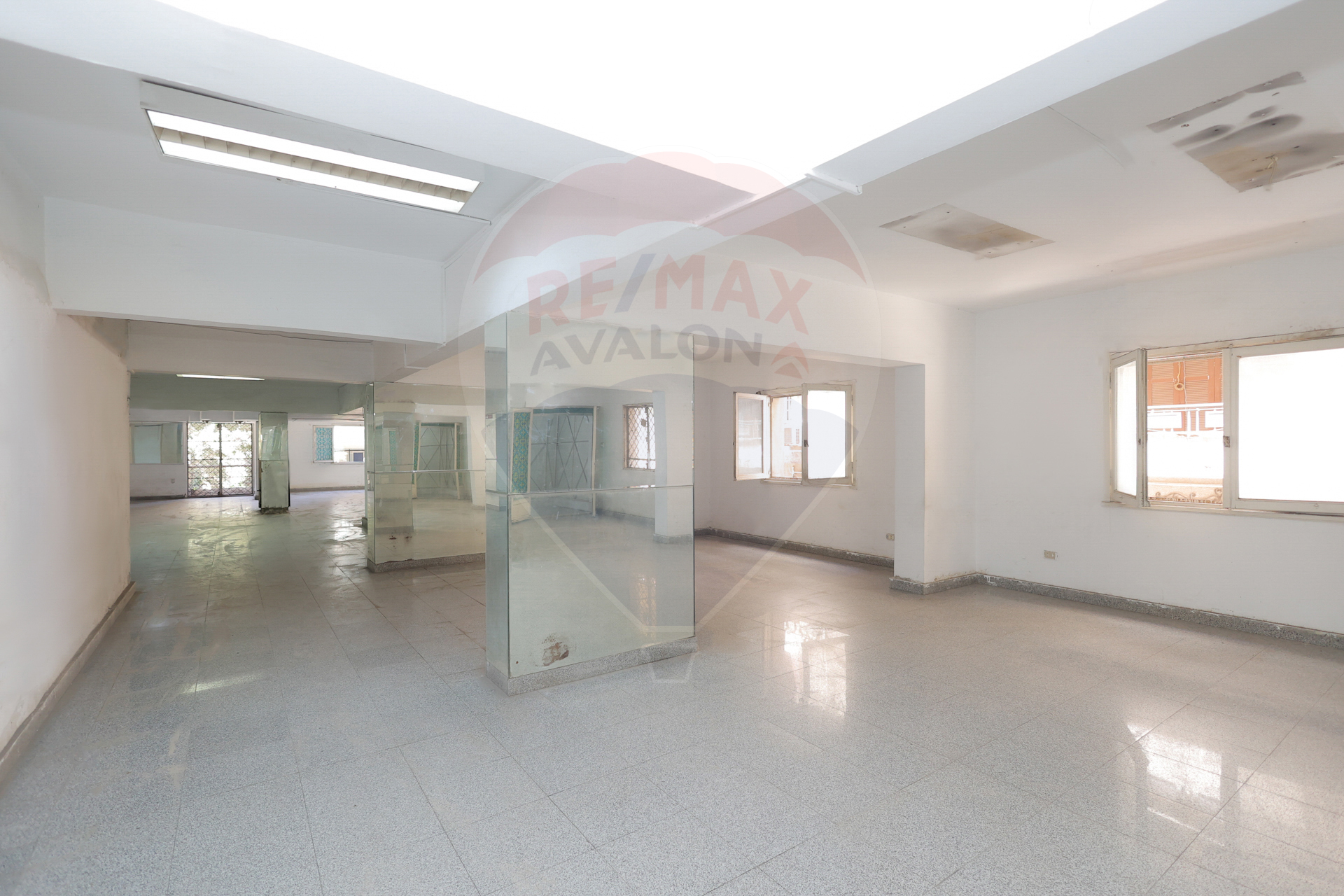Commercial Mezan for sale 363 m net Fleming (Elhoryea Road)