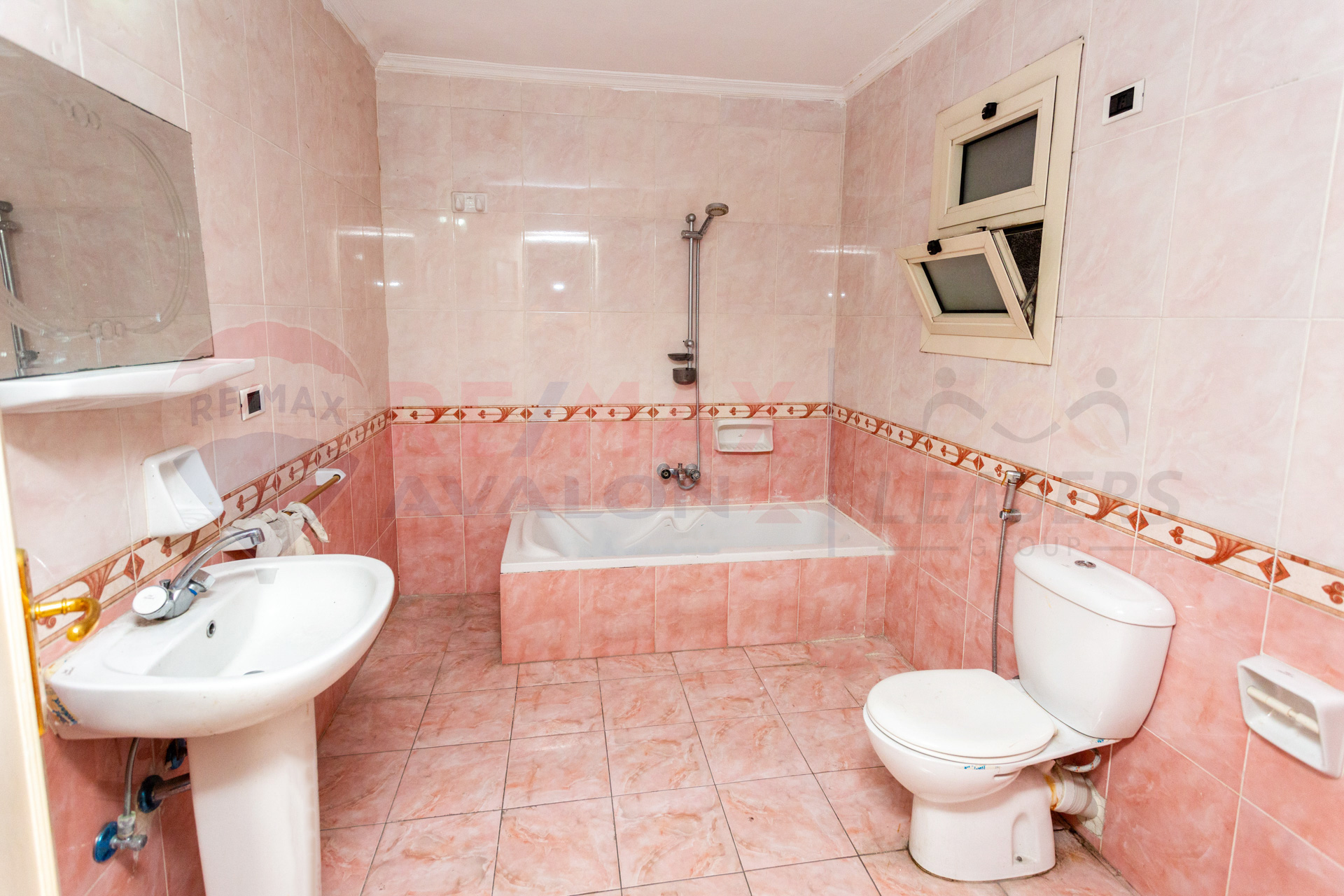 Apartment for sale 192 m Louran (on the sea)