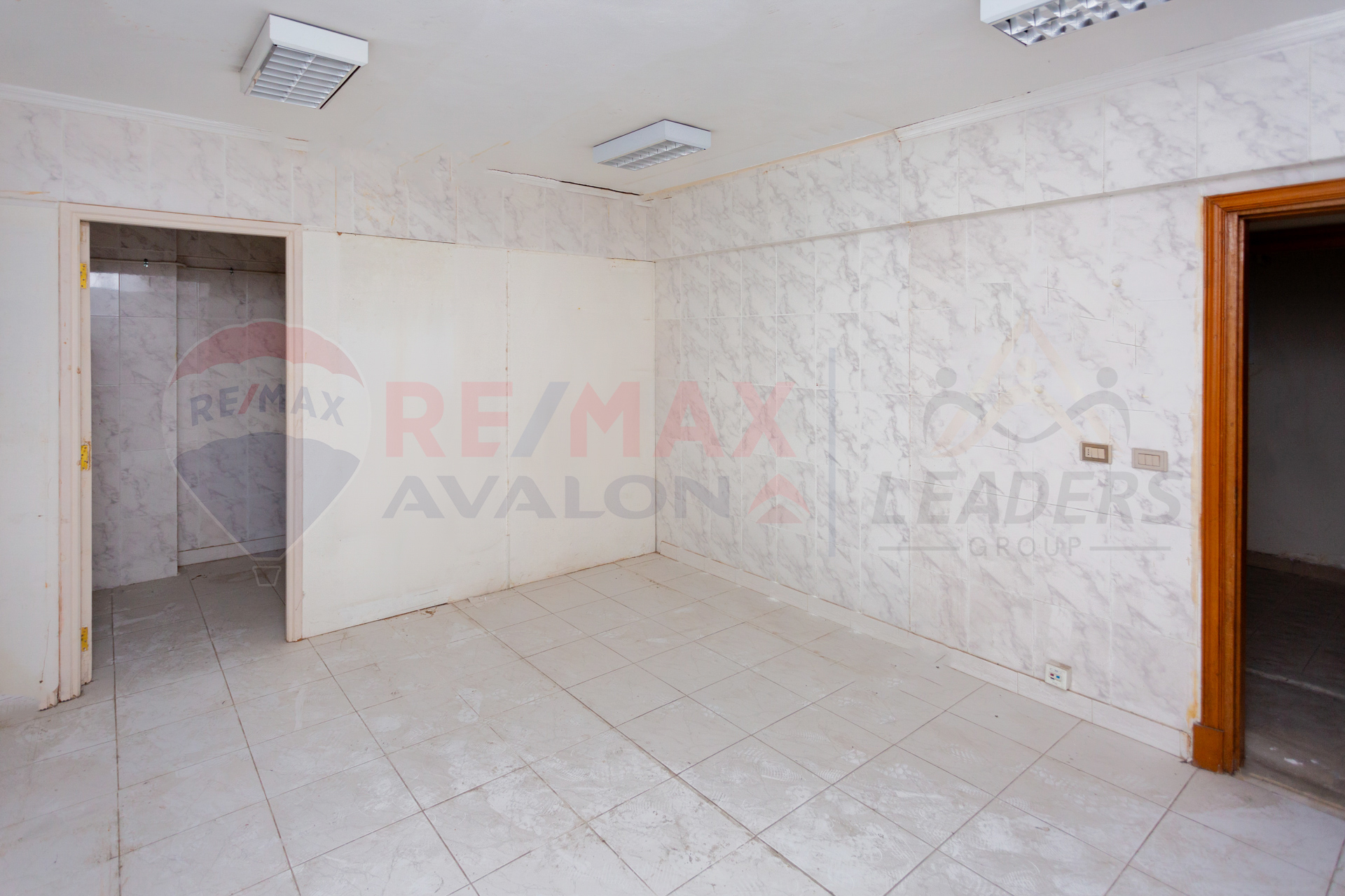 Apartment for sale 280 m Zizinia (directly on the sea)