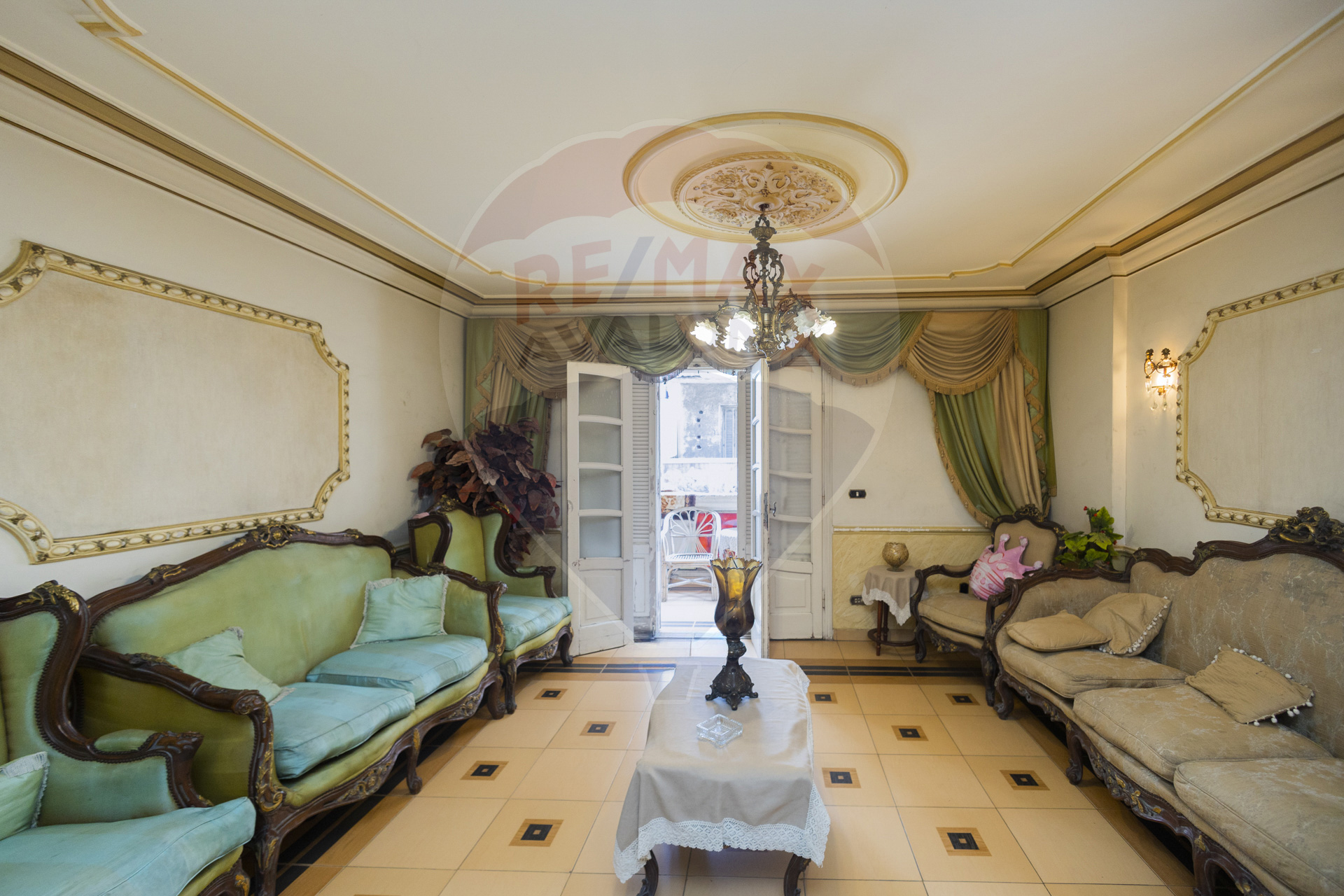 Apartment for sale 185 m Glim (Mahmoud Eldeib St. - Steps from the sea)
