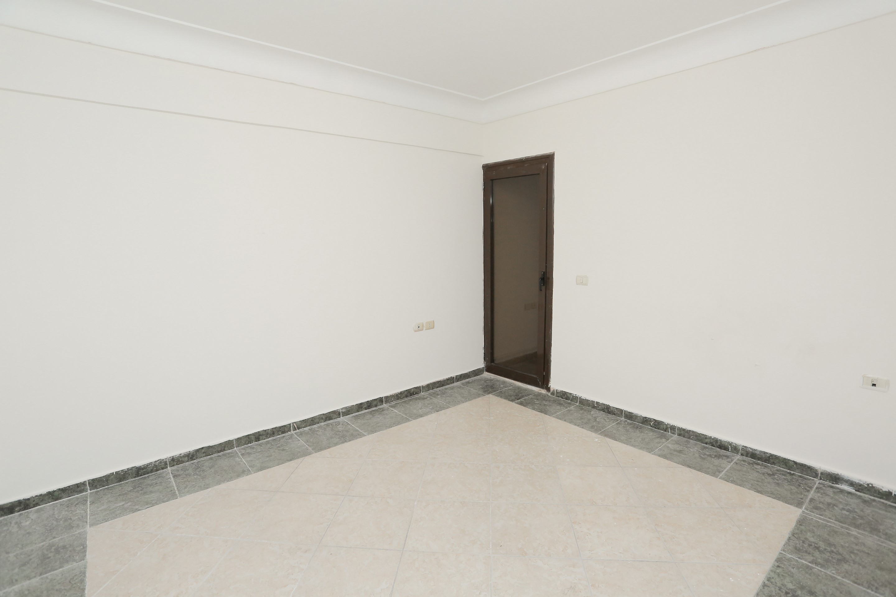 Apartment for Rent 170 Saraya (Korniesh Road)