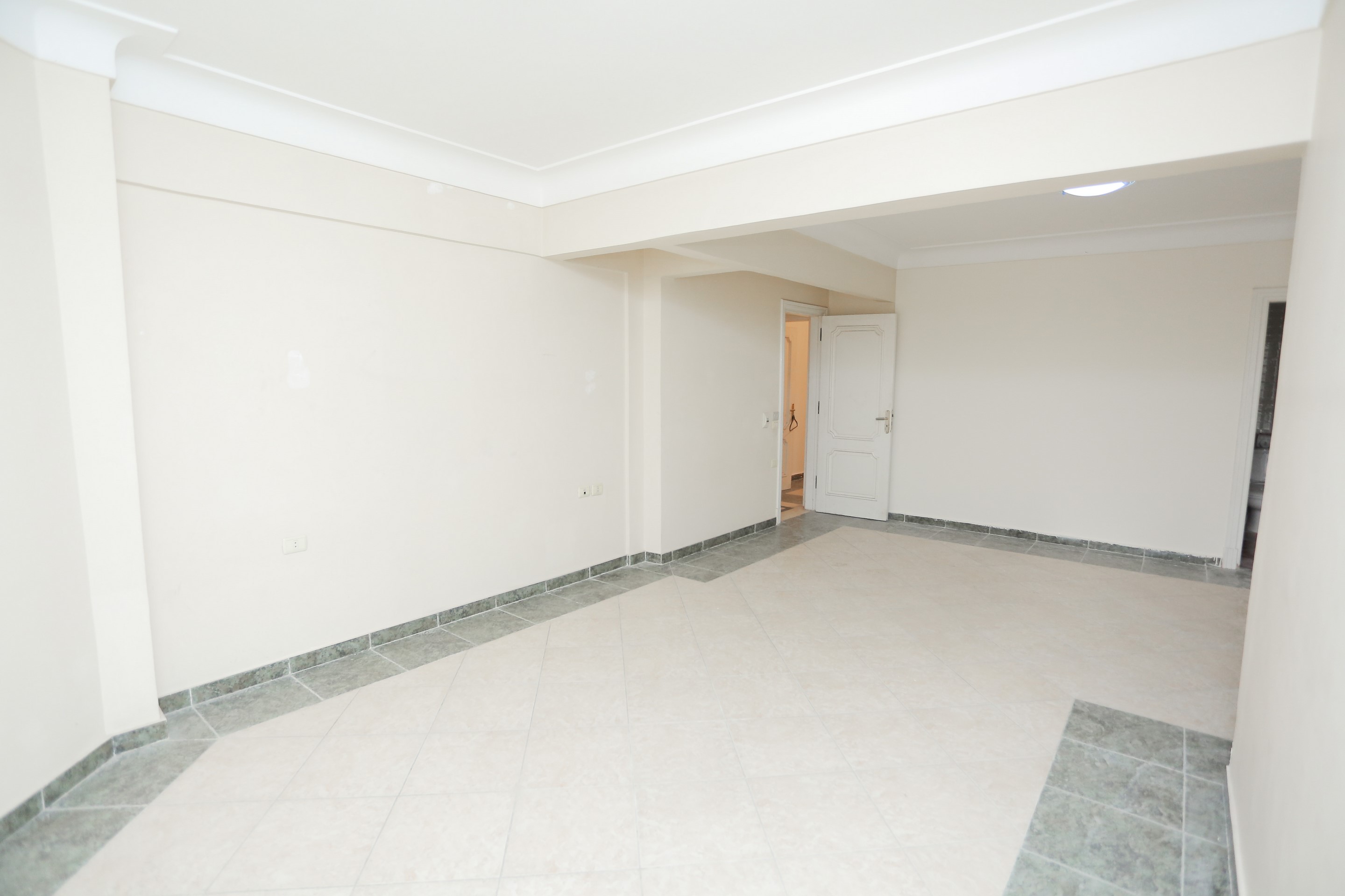 Apartment for Rent 170 Saraya (Korniesh Road)