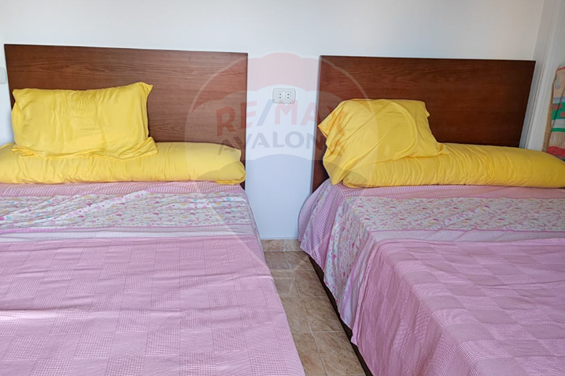 Chalet + garden for sale North coast (Marseille Beach 2) 155 m