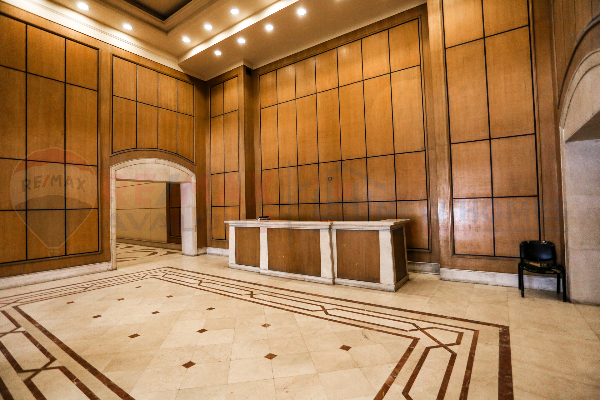 Apartment for sale 300 m Smouha (Fawzy Moaz St. - Lotus Tower - above Starbucks)