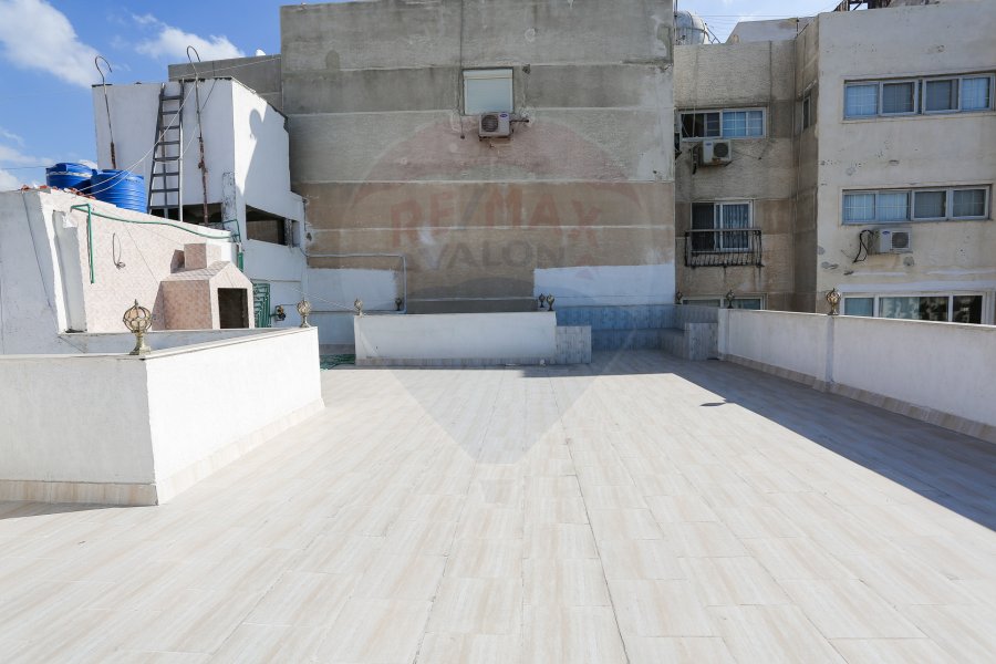 Apartment For Sale 140 m + Private Roof Louran (EleqbalSt.)