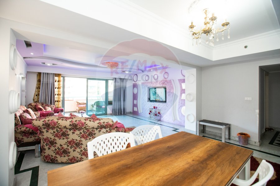 Furnished Apartment for rent  267 m San Stefano (Four Season)