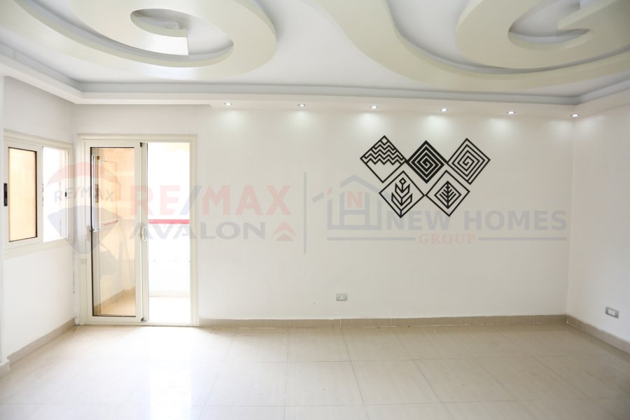 Apartment for sale 120 m Zizinia (Steps from Abu Qir St.)