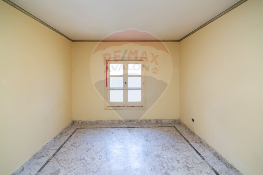 Apartment for sale 270 m Kafr Abdo (branching from Ismailia)