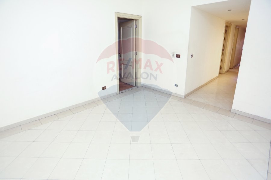 Apartment for rent 250 m Smouha (fawazy moaaz st - next to ali bn abi talb mousqu)