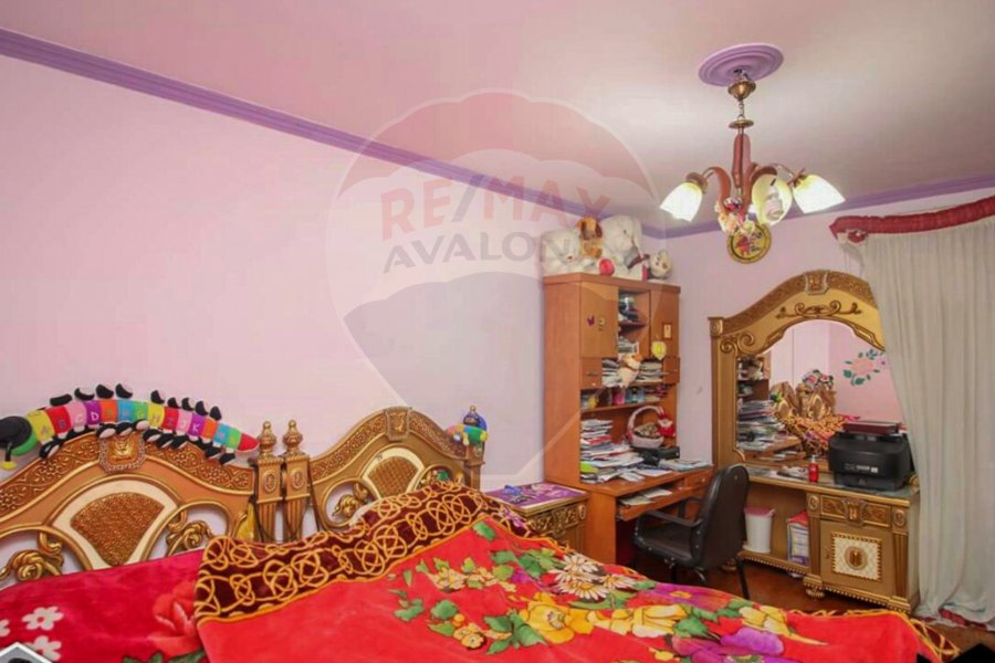 Apartment for sale 240 m Latin Settlement (Al Shalalat)
