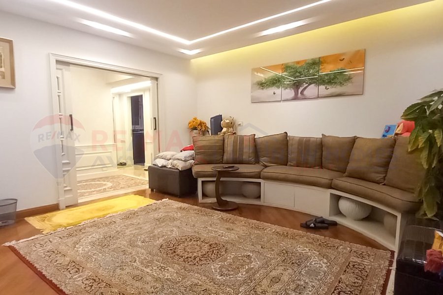 Apartment for sale 270 m Smouha (First Albert St.)