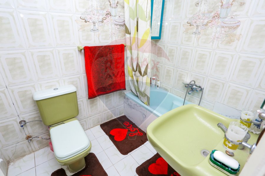 Apartment for sale 140 m Roushdy (Directly on the Teram)