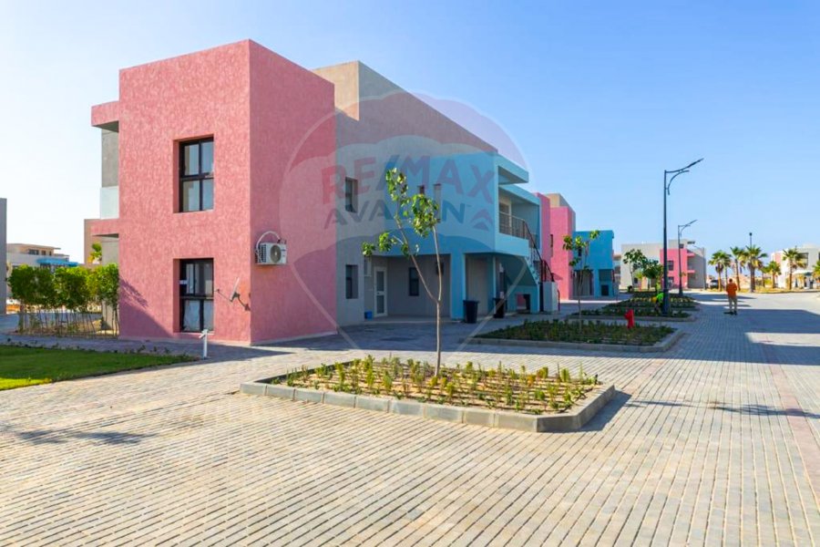 Chalet for sale (Plage Mountain View - Sidi Abdel Rahman) 140 m