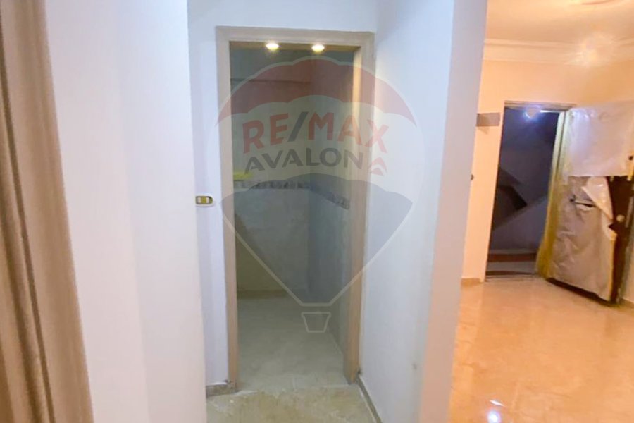Apartment for rent 85 m Al-Hadra (Al-Mofatish St.) - near Al-Mahmoudia Axis