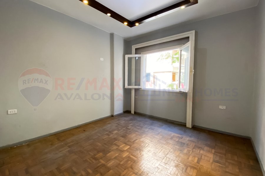 Administrative apartment for rent 120 m Stanley (Al-Taamin St)