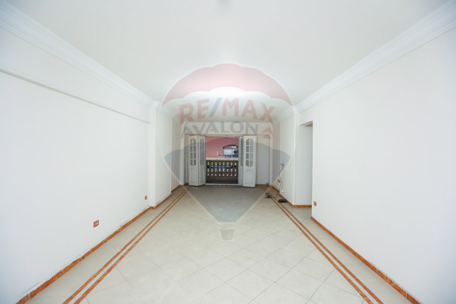 Apartment for Rent 175 m Camp Caesar (Steps from The Sea - Side sea view)