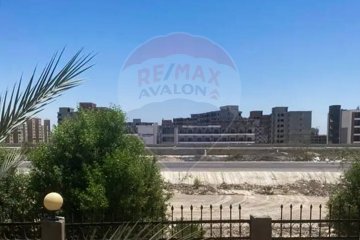 شاليه للبيع (قرية اللوتس) 175 م