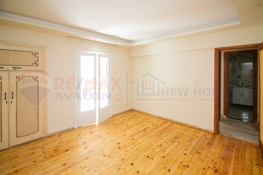 Apartment for sale 200 m Louran (Shaarawy St.)
