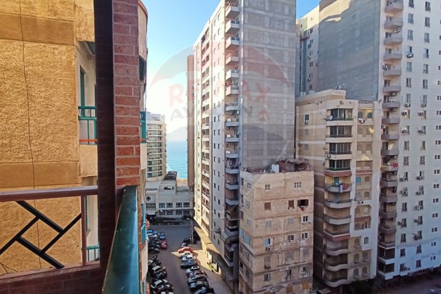 Apartment for sale 120 m Sidi Bishr (in front of Hilton)