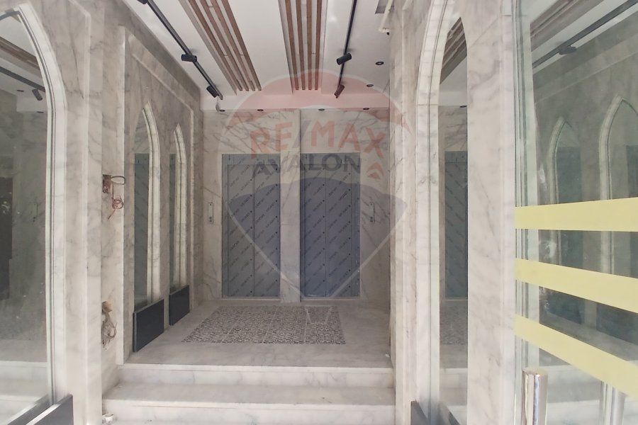 Administrative apartment for sale 165 m Roushdy (Al-Maaskar Al-Romani St.)