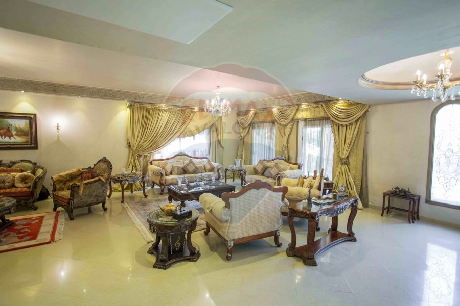 Triplex Furnished Villa 475 m for Rent Moharm Beh (Miroza Compound)