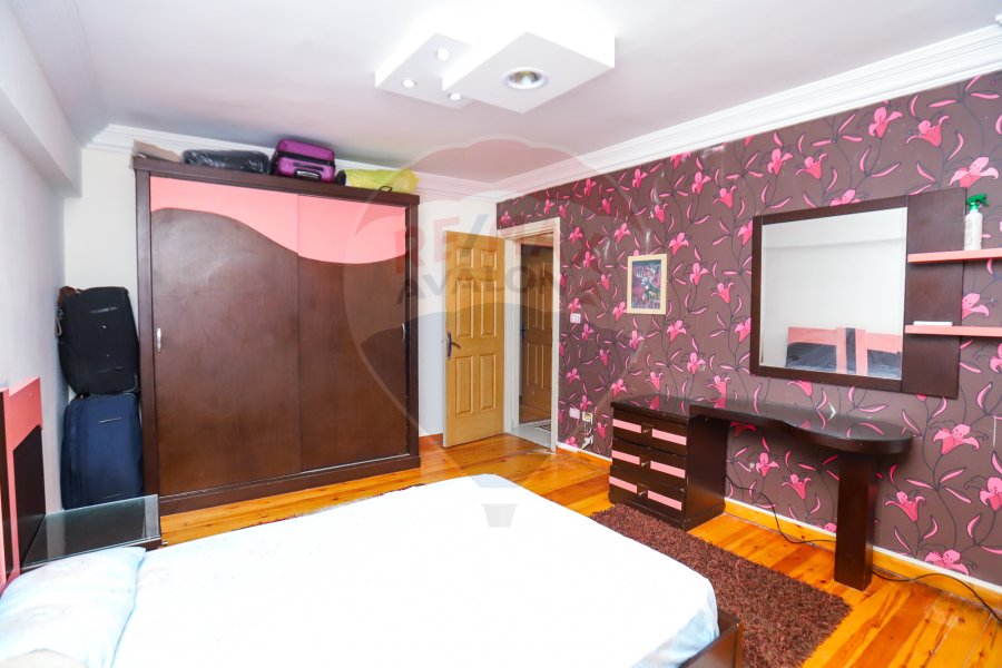 شقة للبيع 341 م سيدي بشر (شارع العيسوي الرئيسي)