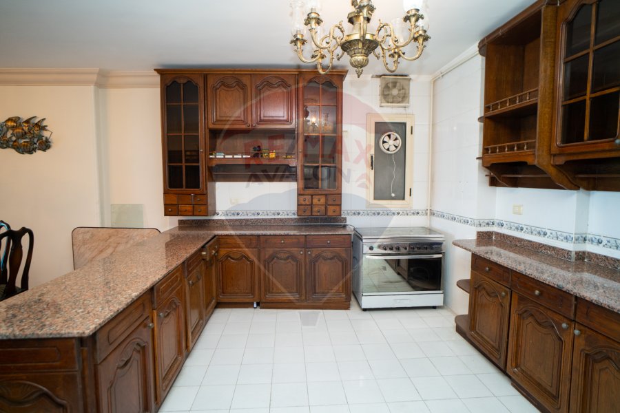 Apartment for sale 320 m El Mandara (El Gesh Road)