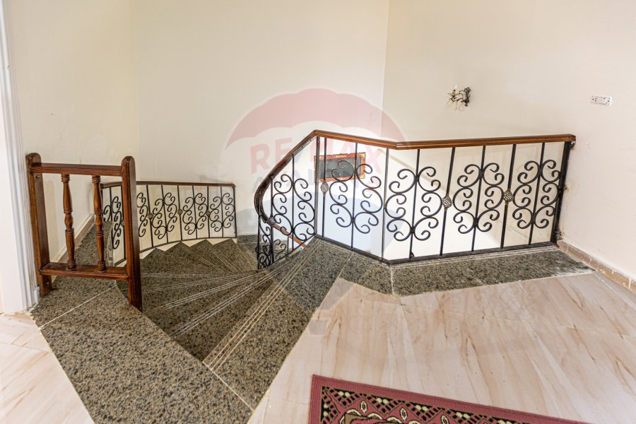 فيلا للإيجار مفروش 360 م بالكينج مريوط ( كومباوند صفوة دريم ) -