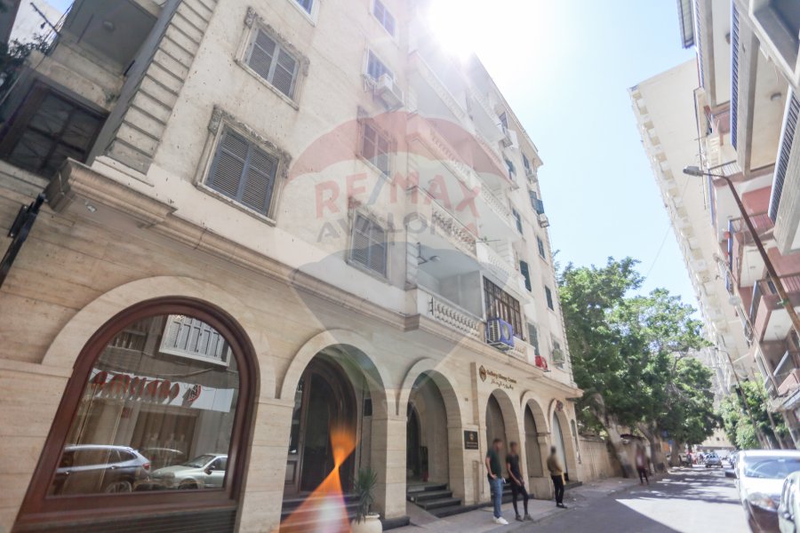 Apartment for sale 135 m Kafr Abdo ( Steps from Kiroseiz Mall Towers.)