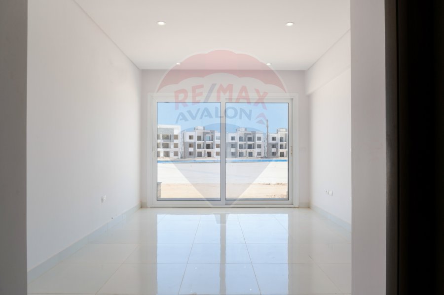 Villa Town House for sale North Coast (Sidi Abdelrahman - kilo 142) 168 m