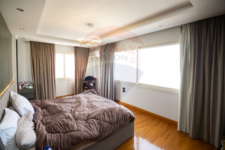 Penthouse for sale 420 m Louran (Shaarawy St.)