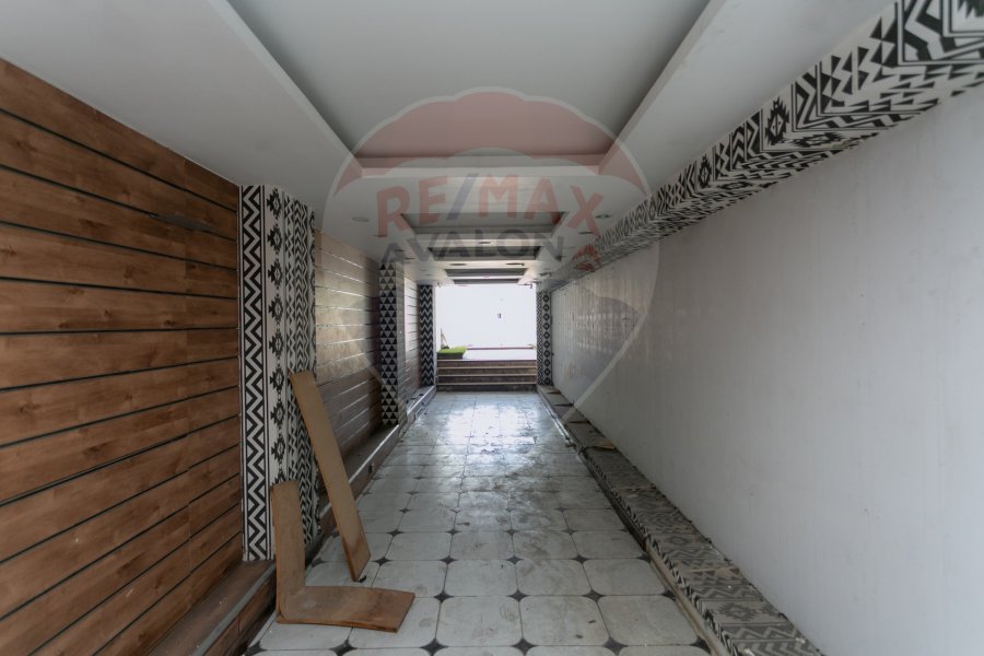 Shop for rent, 120 m², Sporting (Abu Qir St, in front of Sporting Club)